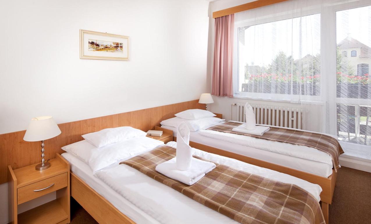 Penzion Hubert Frantiskovy Lazne Exterior foto
